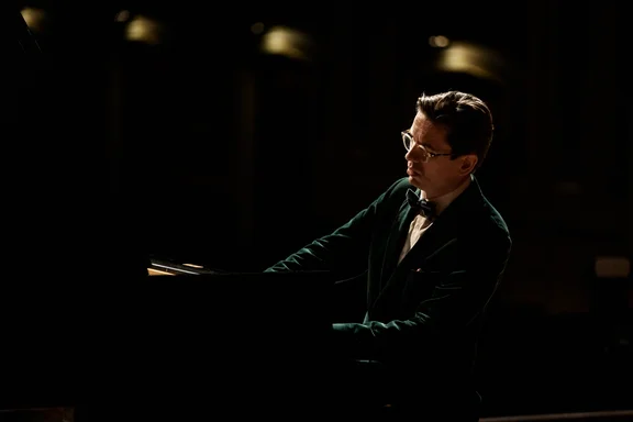 9 - Víkingur Ólafsson - Pro Arte - Laeiszhalle - 13. November 2025 - Sebastian Madej - 07543.jpg