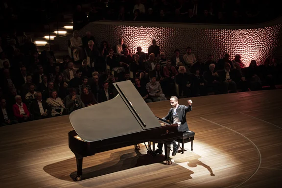 Igor Levit_c_Gesche Jäger (7).jpg